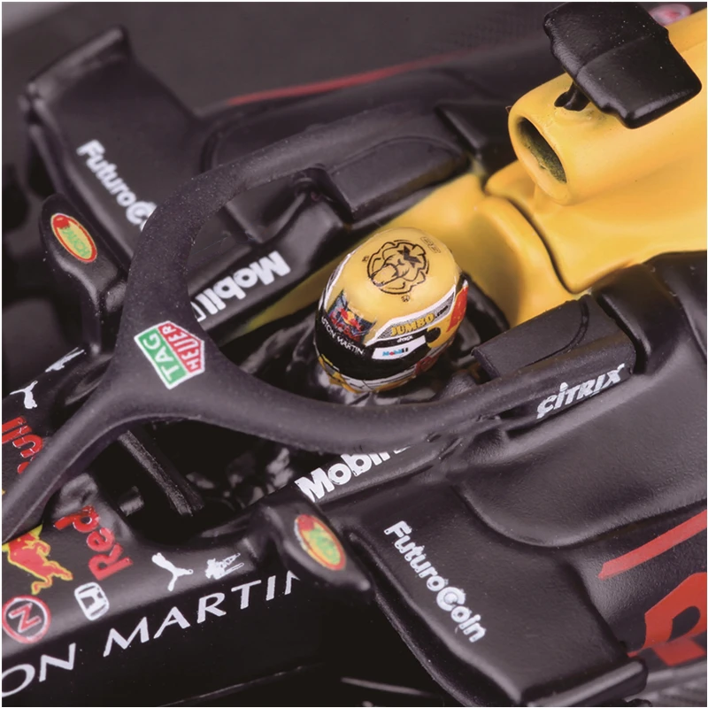 Premium 1:43 2021 F1 Red Bull Sergio Pérez Collector's Piece - Miniature Motorworld