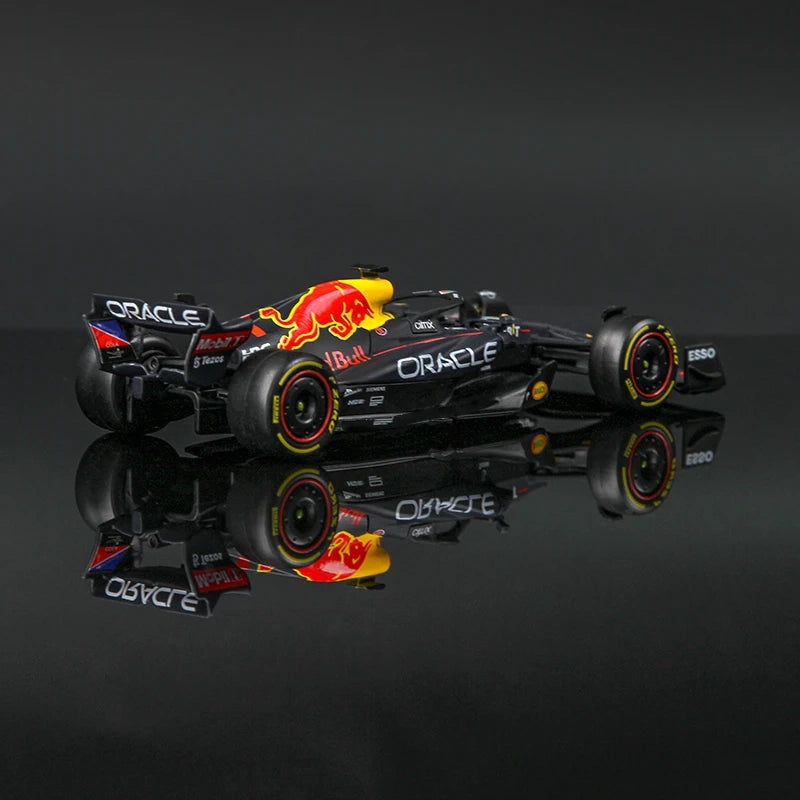 Standard 1:43 2022 F1 Red Bull Sergio Pérez Collector's Piece - Miniature Motorworld