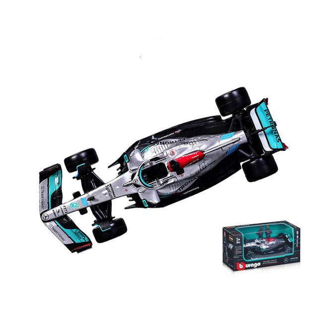 Standard 1:43 2022 F1 Mercedes George Russell Collector's Piece - Miniature Motorworld